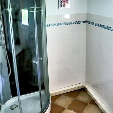 別荘 65 M2 With Garden-terrace And Pool