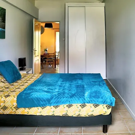 別荘 65 M2 With Garden-terrace And Pool