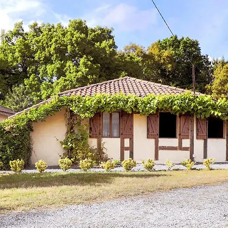 別荘 65 M2 With Garden-terrace And Pool セノッス - ル・ペノン